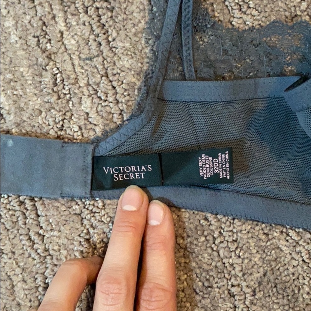 Bra - Picture 3 of 3
